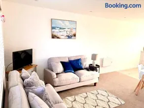Chalet by the sea in Bacton- 97 - Image 1