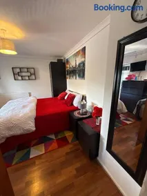 King Size - Ensuite Room - Image 1