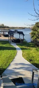 Waterfront Studio - Image 2
