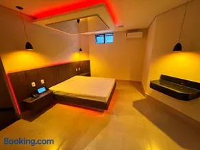 Bliss Motel - Image 2