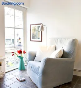 Jackie O Studio - Image 1