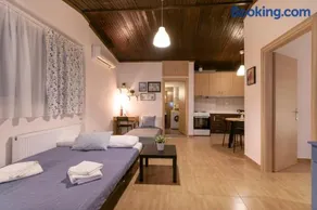 Stratos & Magda's Apartments - Image 3