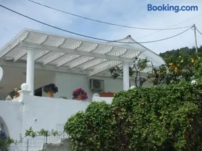 Agathi Beach House (Black Rocks) - Image 2