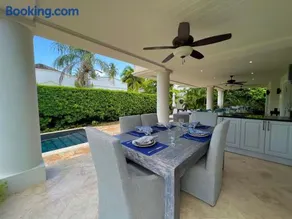 Tropical Holiday Rental Villa - Villatre - Image 2