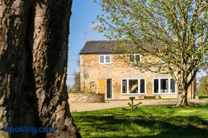 Fletland Mill and Holiday Hamlet - 18th century watermill, in stunning location near Stamford - Image 4