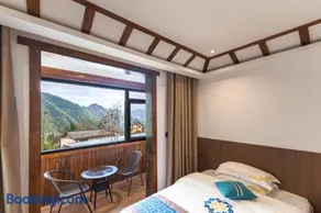 Zhangjiajie JOY Hotel -New Hotel ,Avatar Mountain View, Walking Distance to the Middle Gate of Forest Park,Quite Entrance, Less Crowed & No Queue,Free well-prepared Breakfast,Free Self-Service Laundry & Drying, Attraction Tickets Serivce,Nice Host - Image 5