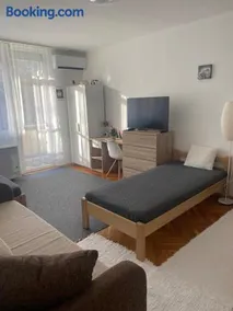 Központi apartman - Image 1