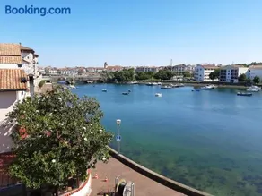 Ciboure : T4 spacieux avec balcon et véranda, proche golf - Image 3