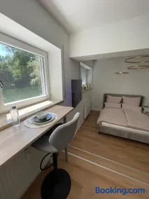 Cozy studio apartment - Image 1