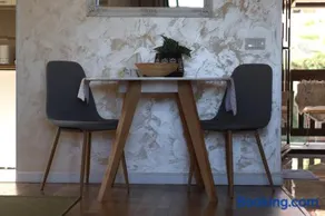 Apartment 11 - Image 5