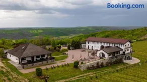 Domeniul Drăgași - Image 1