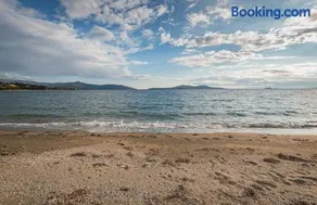 Blue Horizon Retreat - Image 4