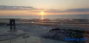 7th Heaven Seaview - Image 1