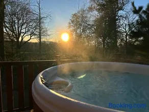 Cuckoo Lodge - Arscott Lodges - Image 1