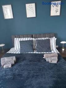 2 Bedroom House, ideal for contractors or larger groups - Image 3