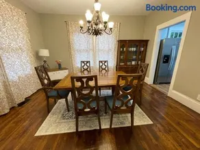 Sparkle City Cottage - Image 1