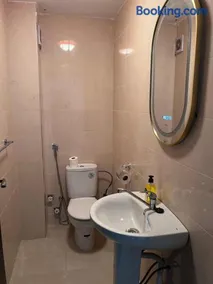 Appartement climatisé avec garage et ascenseur WIFI - Image 4