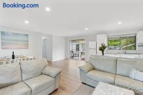 Banksia Beach House - Image 5