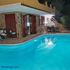 VILLA VITTORIA with HEATED AND LARGE PRIVATE SWIMMING POOL FOR EXCLUSIVE USE , SEA and BEACH VIEW, 150 METERS FROM THE BEACH, POOL SURFACE 60 mq , 645 sq ft, POOL DEPTH 140 cm ,55 inches, PARKING AND WIFI FREE - Image 3