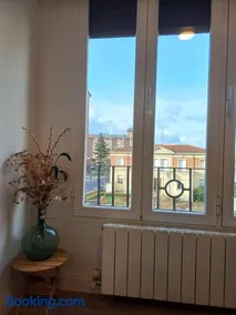 Moderno, céntrico. Perfecto para familias. - Image 3