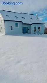 BlueWillow Holiday Let Entire House with Outdoor Sauna - Image 2