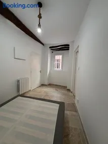 Appartement dans le village historique Ollioules - Image 2
