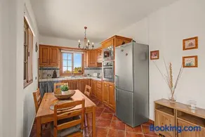 Fantastico appartamento con terrazza e giardino | Vista sulla montagna | Ideale per il telelavoro - Image 2