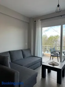 Serene beach house - Image 4