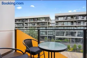 Sandy Hill apartment, Sandringham - Image 1