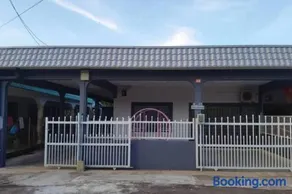 Mersing Spacious 3bedroom with free parking space - Image 2