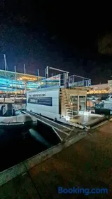 Barco-Apartamento en el Náutico de Vigo - Image 5