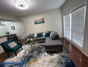 Home Away From Home-Cozy 2 BDRM Condo/Med Cntr/NRG - Image 4