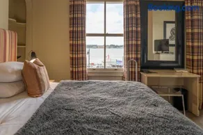 The Pier Hotel - Image 2