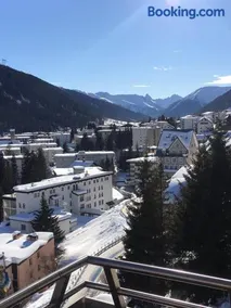 Spectacular View & Central Location in Davos - Image 5