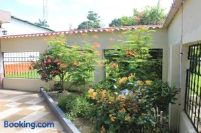 Casa Nora & Alejo - Image 2