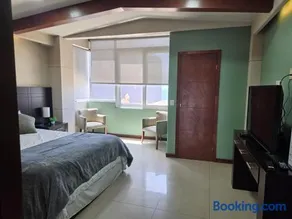 Ground level with ocean view apartment - Image 1