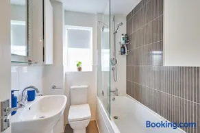Host & Stay - Happy Home - Image 4