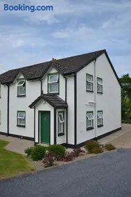 Riverbank Cottages - Image 2