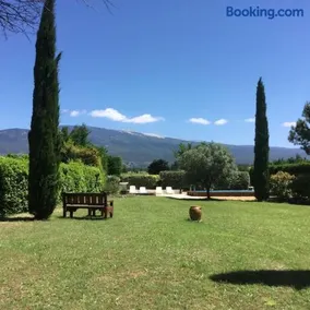 le domaine des cyprès location gite piscine à Bédoin, Mont-Ventoux - Image 1