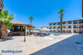 Blue Palm Hotel - Image 2