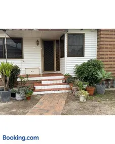 Ash Vintage House - Image 1