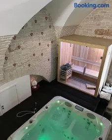 Augustus luxury suite - Image 3