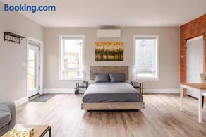 ENTIRE 3-UNITS TOP-FLOOR ACROSS FROM GOOGLE - Image 2