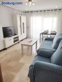 Apartamento renovado en el centro de Benalmádena - Image 1