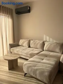 House 61 - Image 4