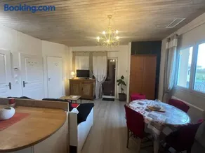 Ravissant T2, Cl 3 étoiles, 3 pers et 1 enf , 3 lits, parking et patio - Image 1