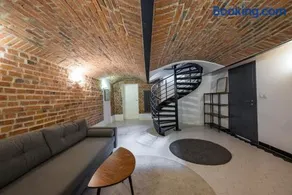 Park Praski Two-Level Apartment by BookingHost - Image 3