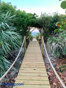 5 Bedroom Secluded Beachfront in Melbourne FL - Image 3