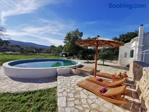 Hvar Mediterranean Ranch House - Image 2