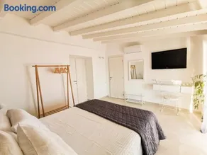 Evgenia Seafront House - Image 2